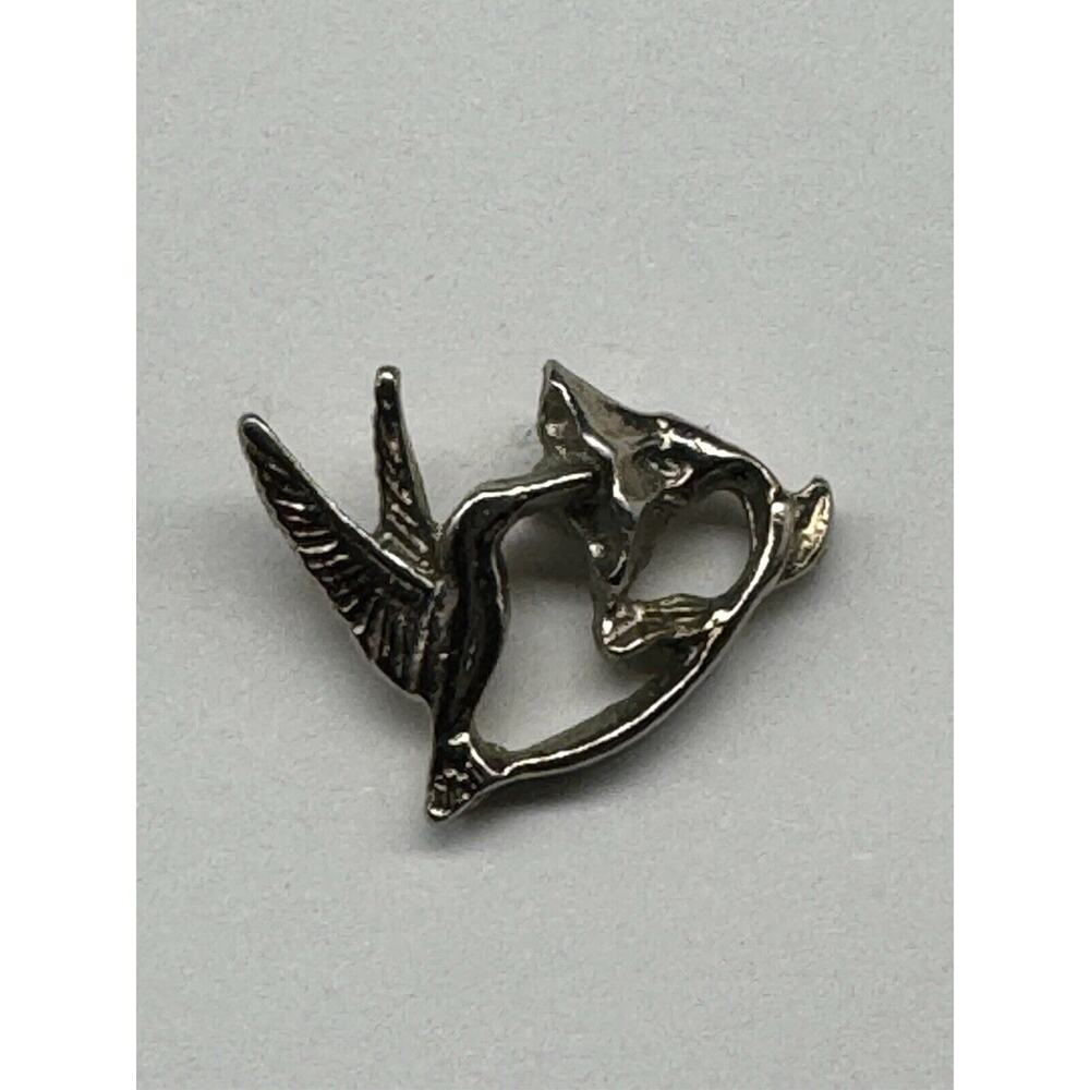 Humming Bird Poking Flower Lapel Pin Brooch‎